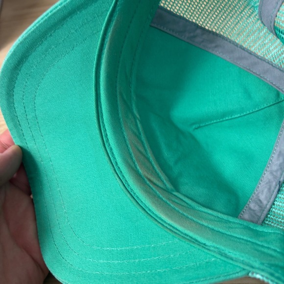 Patagonia Hat Cap Snap Back Womens Blue Turquoise Outdoors Hiking - Picture 8 of 10